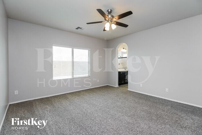 Building Photo - 5401 W Victory Way