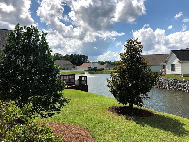 Building Photo - 3 bed 2.5 bath Spacious Home in Azalea Lakes
