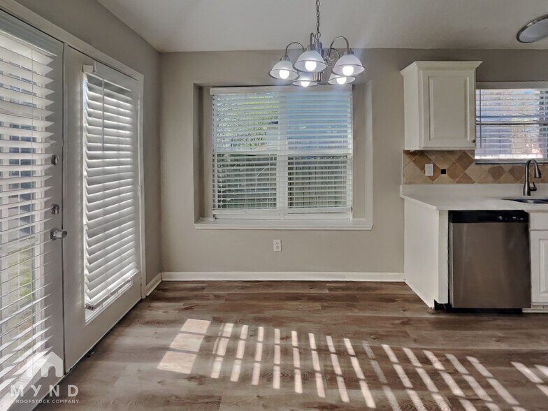 Building Photo - 234 Hartford Ln