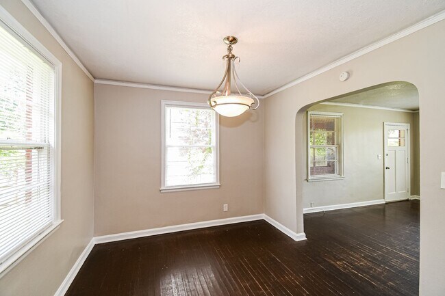 Building Photo - 3 BR/1BA | Newly Renovated Single Family Home | 1-Car Garage Parking | Front and back yard!