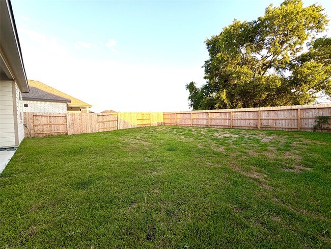 Building Photo - 32011 Sweet Pea Mdw Dr