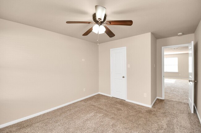 Building Photo - 719 Longstreet Dr