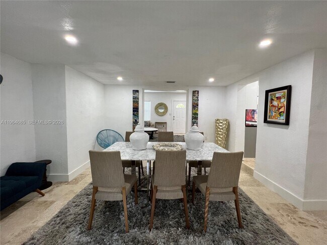 Building Photo - 8410 NE 2nd Ct