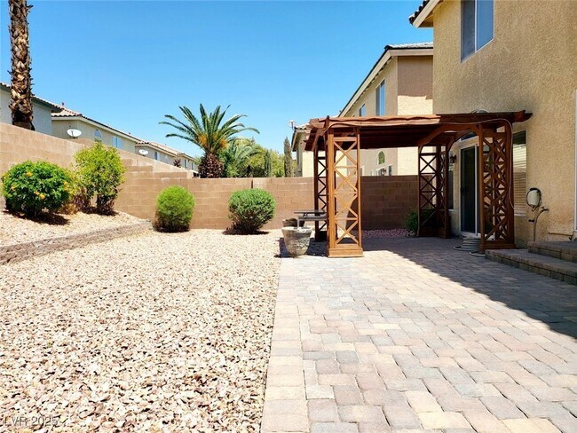 Building Photo - 10885 Fintry Hills St