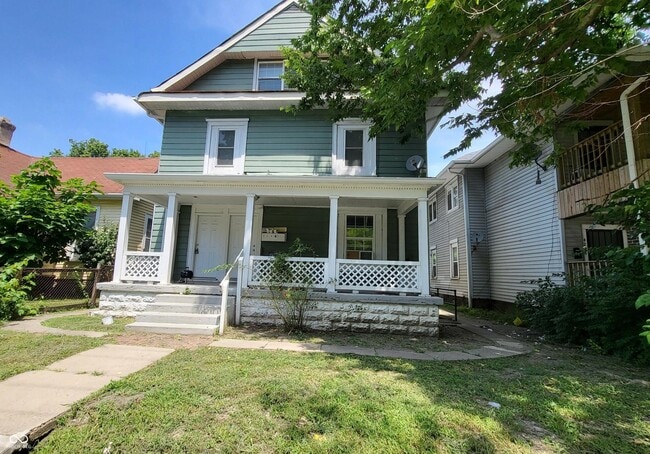 Primary Photo - 2 E Washington St