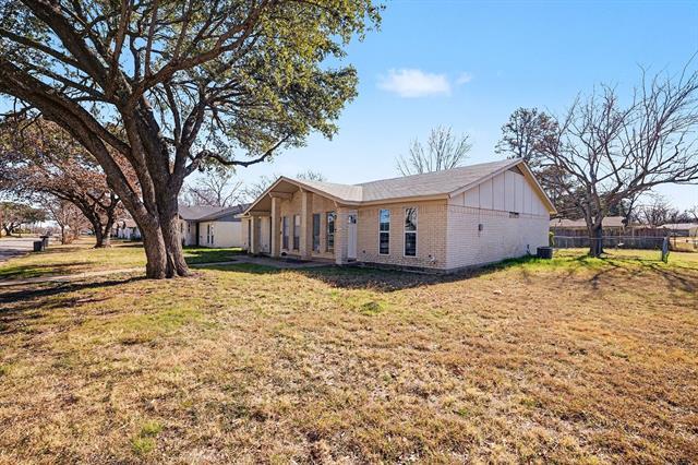 Building Photo - 7700 Mary Dr