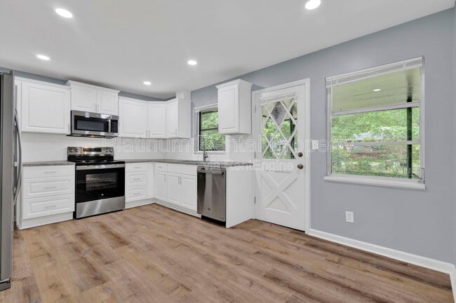 Building Photo - 2315 Shancey Ln