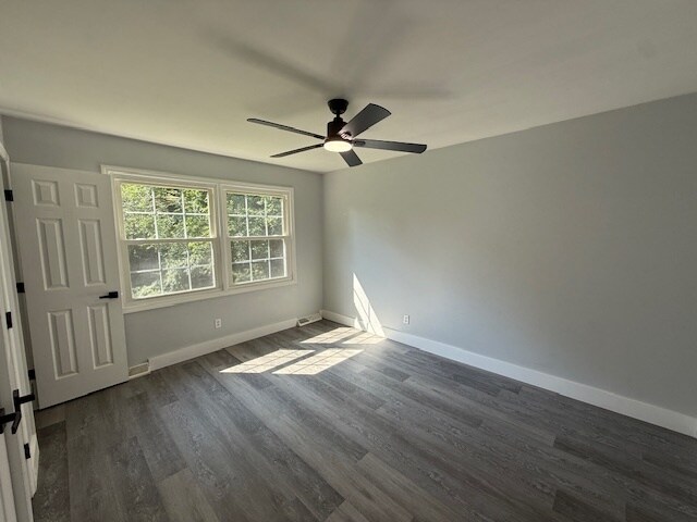 Building Photo - 305 Rollingwood Rd