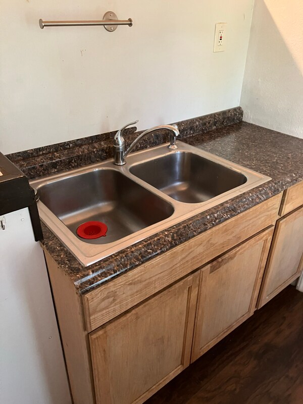 Building Photo - 720 Alexander St