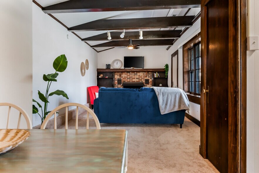 Building Photo - 316 Poplar Hill Ln