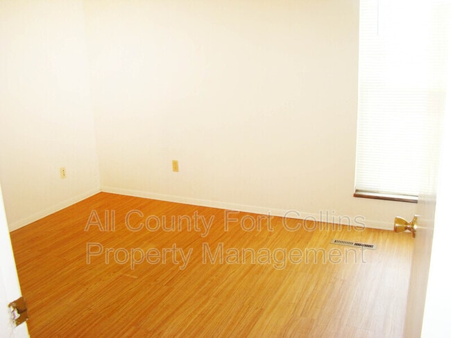 Building Photo - 1719 Larch St