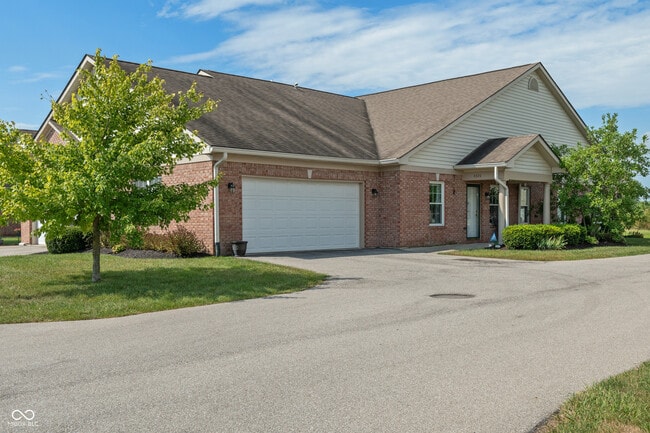 Building Photo - 4320 Hamilton Way