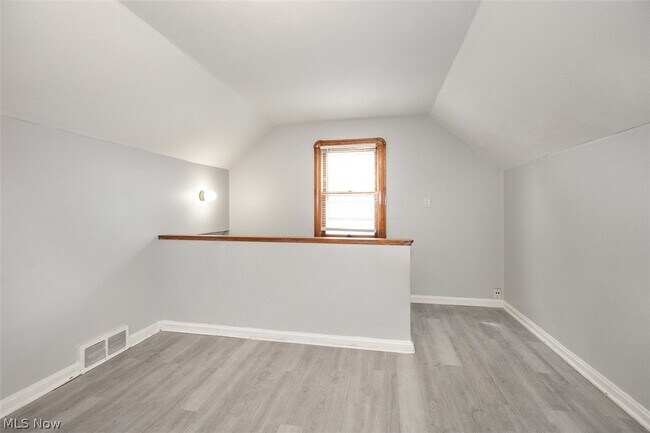 Building Photo - 12010 Longmead Ave