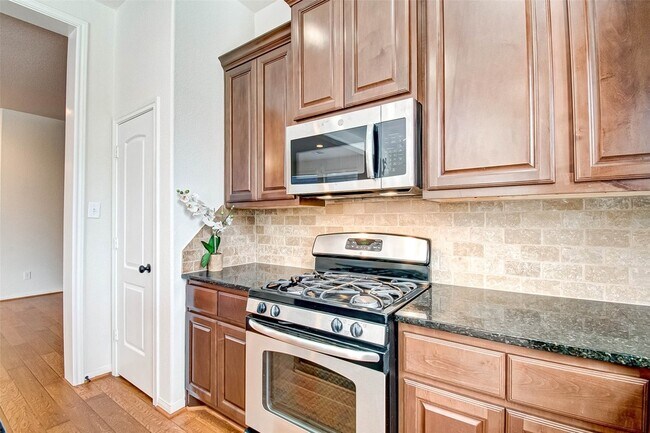 Building Photo - 20 Cheswood Manor Court