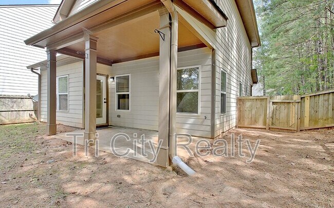 Building Photo - 111 Covington Terrace