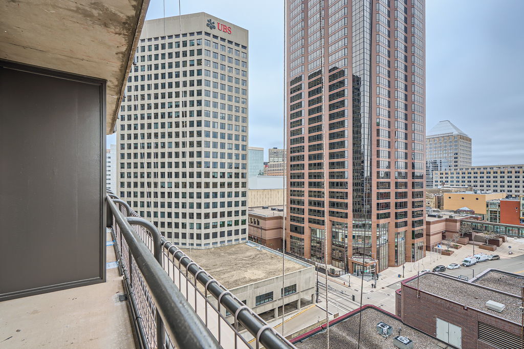 Building Photo - 66 9th St E