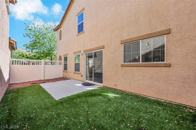 Building Photo - 2089 Waterlily View St