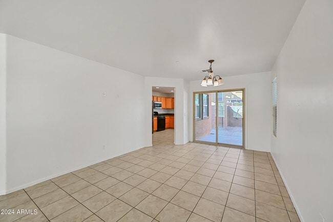 Building Photo - 2257 S Ponderosa Dr