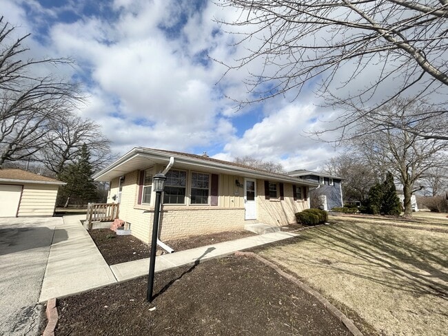 Primary Photo - N89W17784 Martin Dr