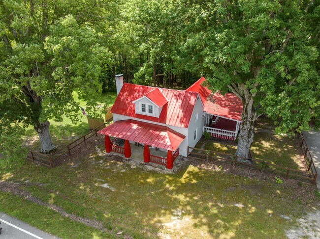 Building Photo - Updated Farmhouse in Wake Forest with scen...