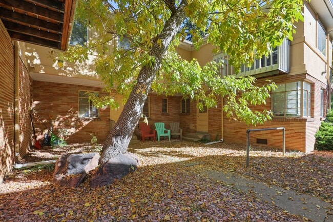 Building Photo - 925 16th St