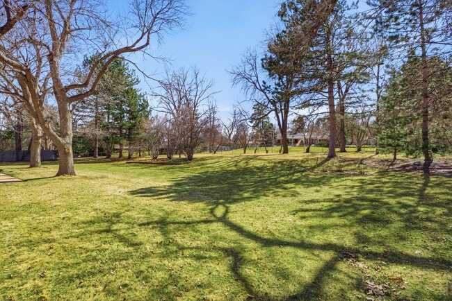 Building Photo - 2050 Cherryville Rd