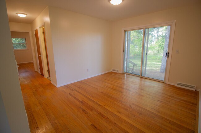 Building Photo - 57 Sherwood Dr