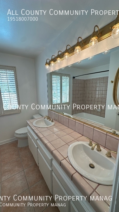 Building Photo - 16285 Capella St