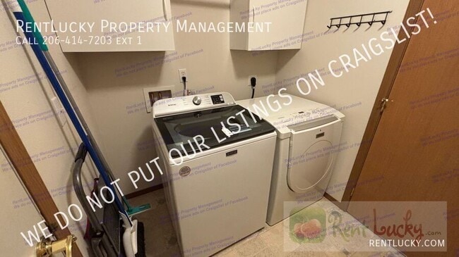 Building Photo - 9441 Country Hollow Dr E