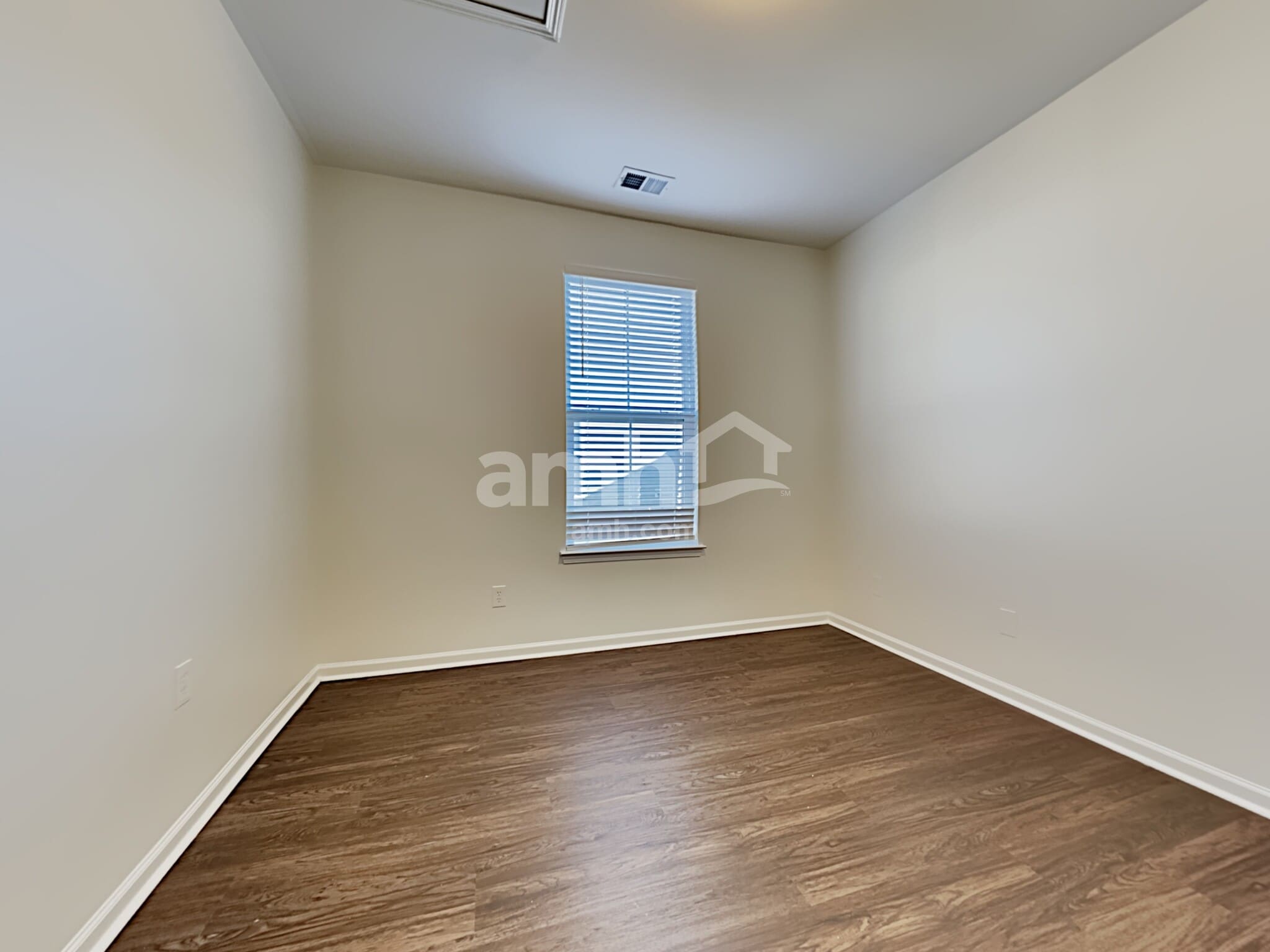 Building Photo - 128 Satur Dr