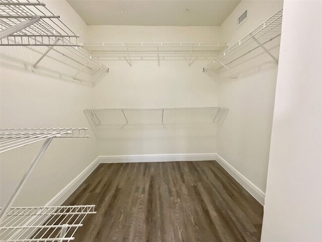 Building Photo - 9357 SW 77th Ave