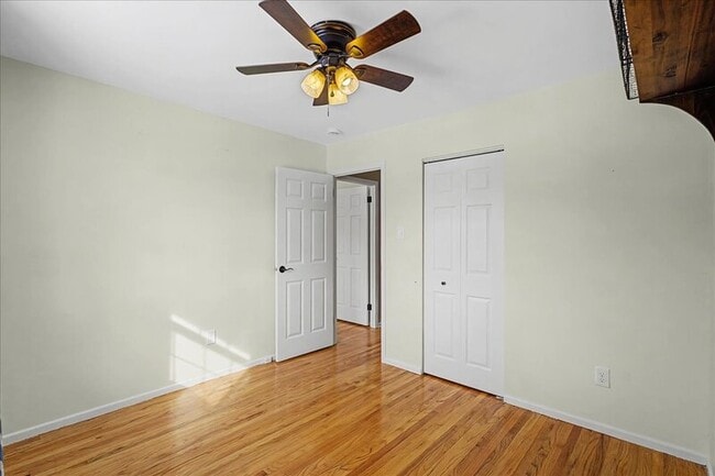 Building Photo - 5 Knollwood Dr