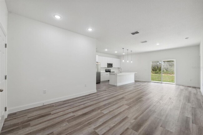 Building Photo - 16904 SW 30th Avenue Rd