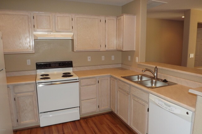 Building Photo - 13826 N Cambria Dr