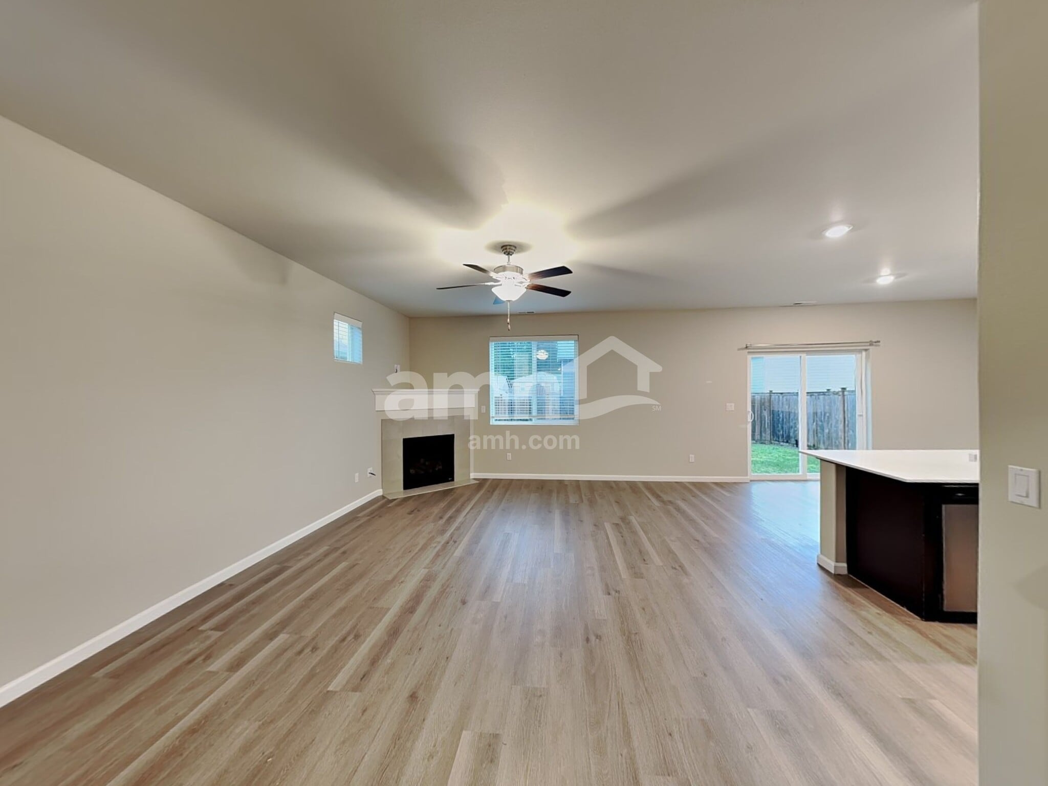 Building Photo - 5748 86th Dr NE