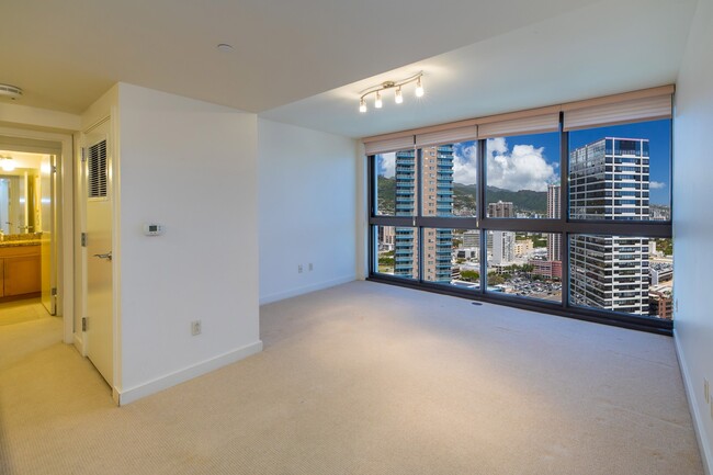 Building Photo - High Floor - Ocean and City Views - Keola ...