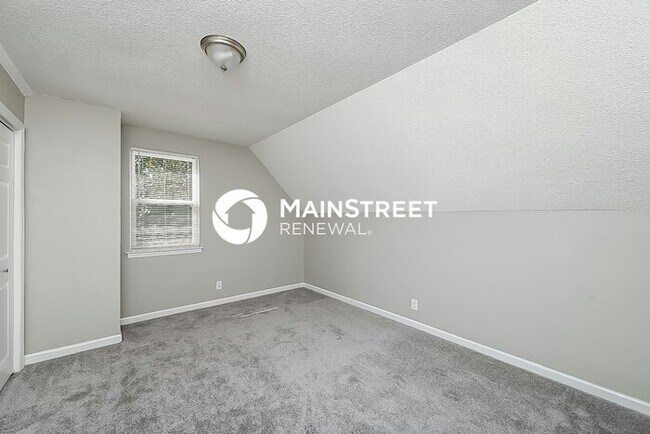 Building Photo - 3 Bedroom Pet-Friendly Home in Nashville, TN with Main Street Renewal