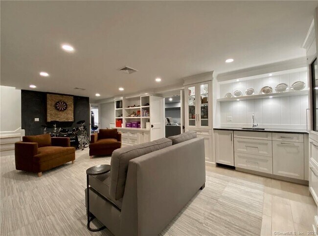 Building Photo - 7 Whaling Rd