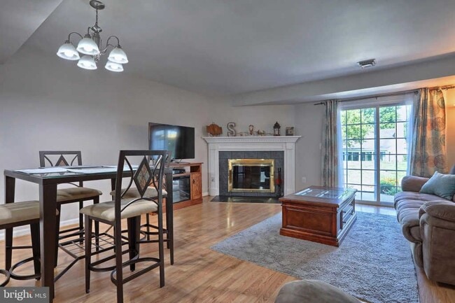 Building Photo - 1952 Wexford Rd