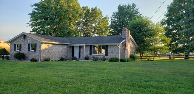 Building Photo - 2040 Megrue Dr