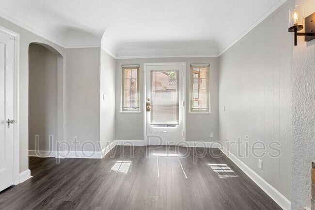 Building Photo - 1336 NE 68th Ave