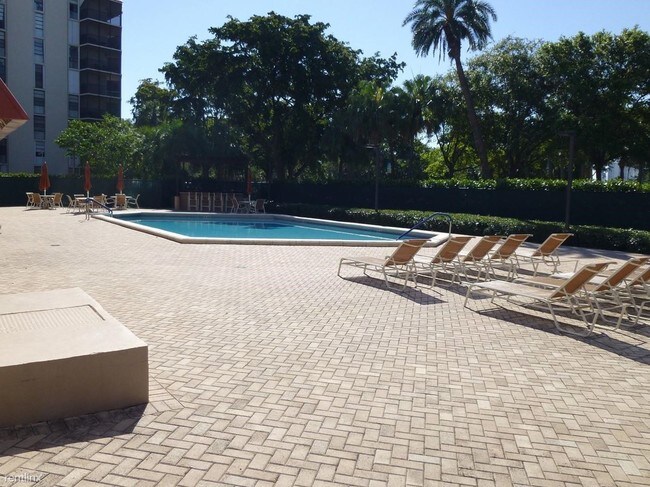 Building Photo - 2 br, 2 bath Condo - Bravura Condo