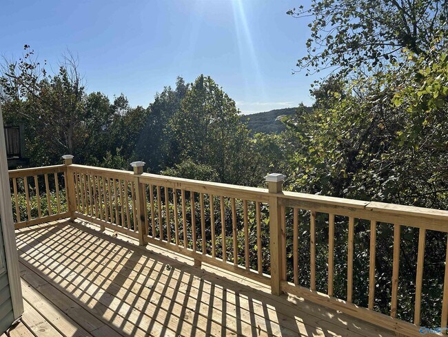 Building Photo - 550 Farmingdale Rd SE