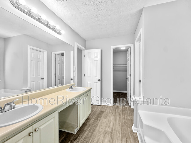 Building Photo - 2864 River Ridge Hill