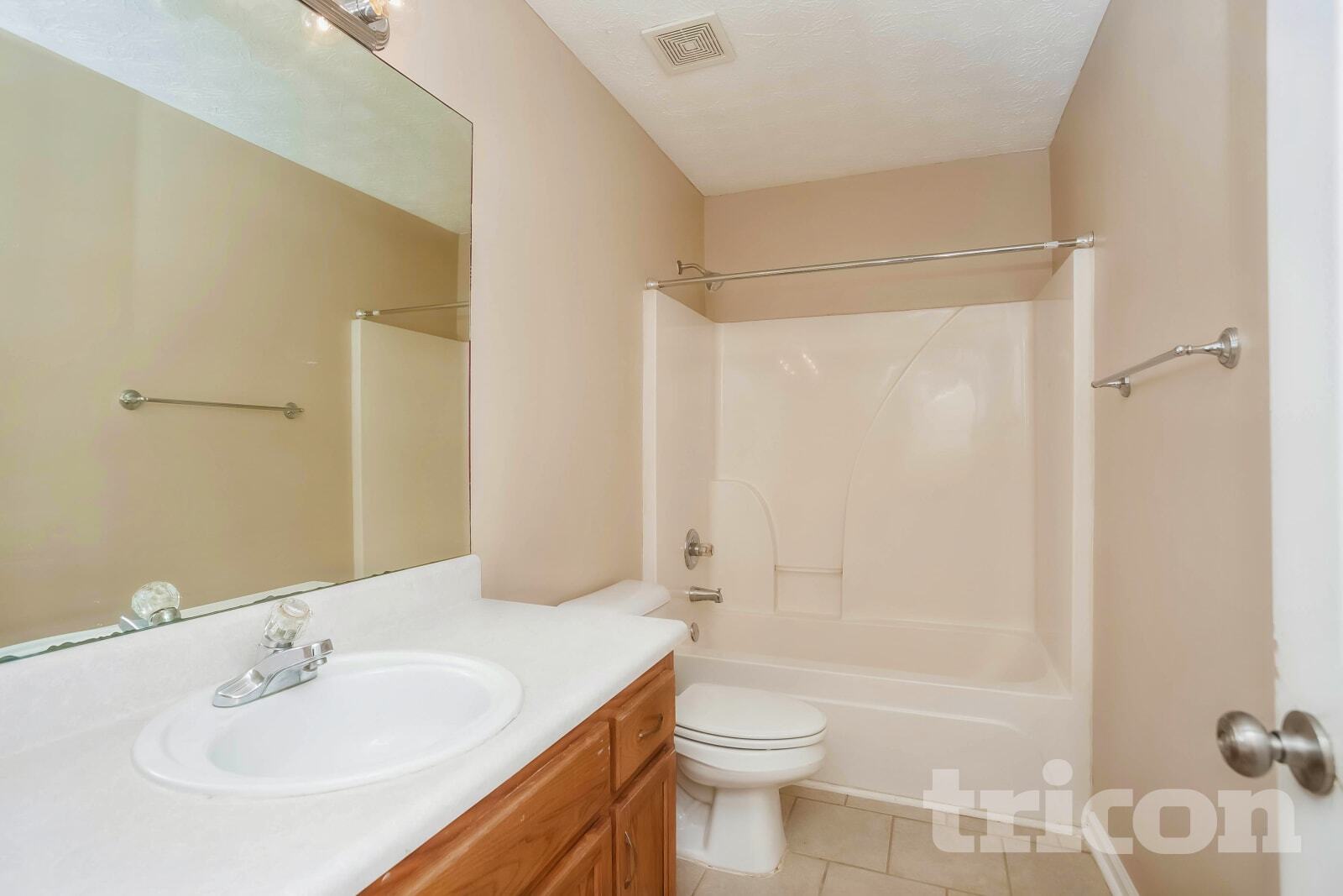 Building Photo - 25 Longcreek Ct