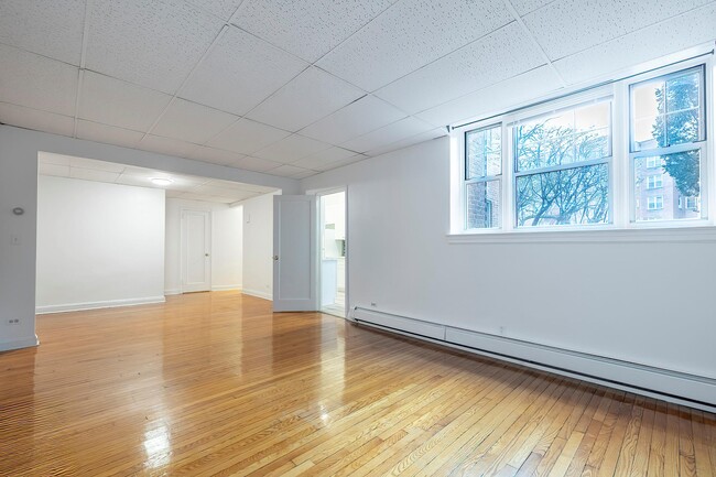 Building Photo - 50 N Broadway