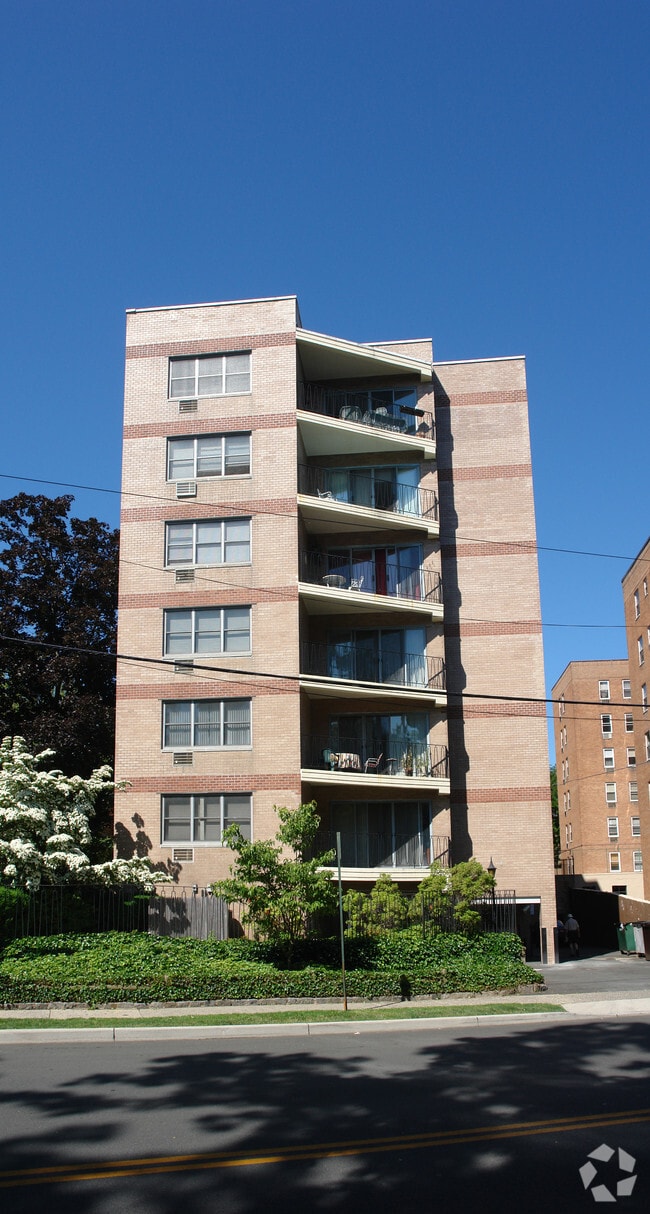 Building Photo - Tiffany Towers