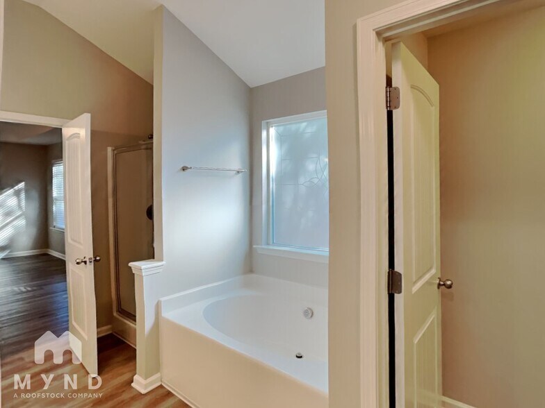 Building Photo - 41 Minima Ct