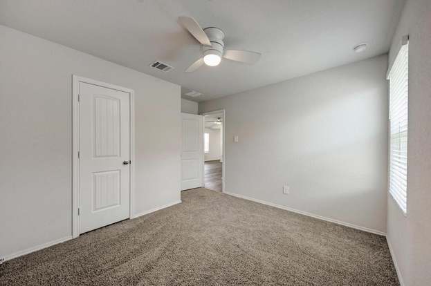 Building Photo - 105 Calgary Ln