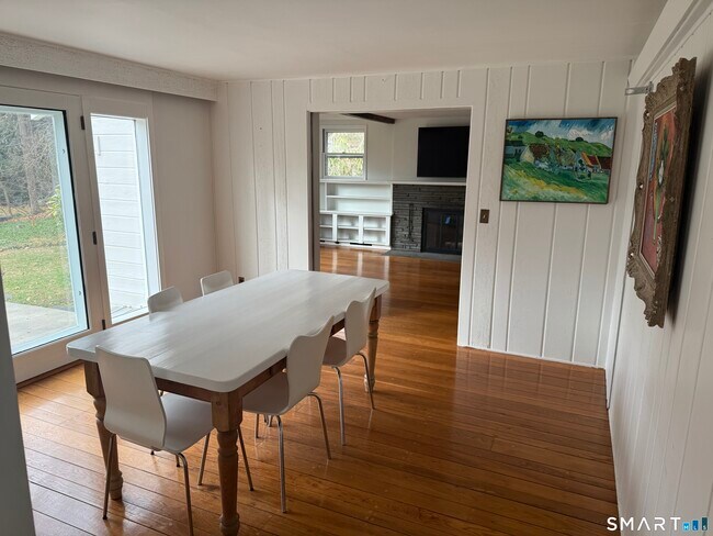 Building Photo - 5 Little Brook Rd